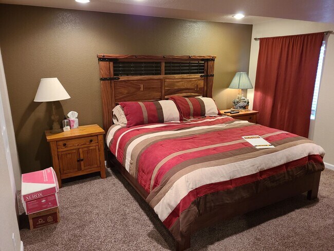Building Photo - 5 bedroom single family home in Castle Rock.