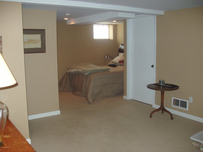 Building Photo - 505 Oxford Pl