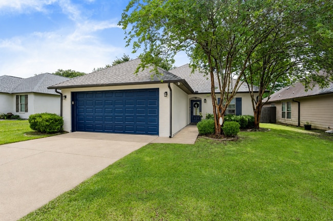 Building Photo - 10425 Grace Ln