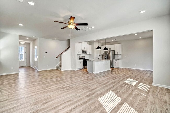 Building Photo - LIKE-NEW BEAUTIFUL 2-STORY HOME IN GARNER - Move in Ready!