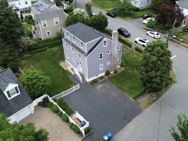 Building Photo - 17 Hatfield Rd