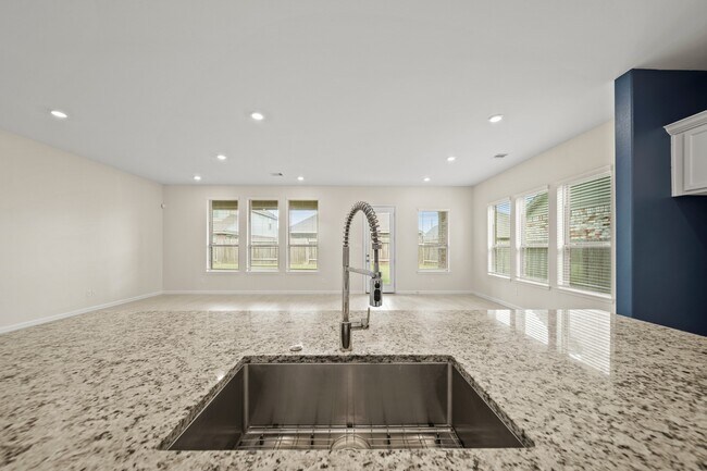 Building Photo - 2427 Madera Landing Ln