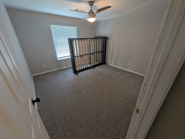 Building Photo - 10067 Lazy Meadows Dr