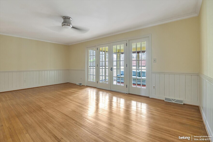 Building Photo - 700 Rama Rd