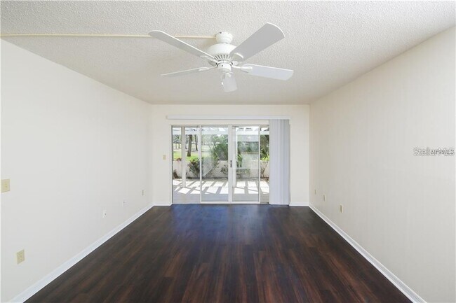 Building Photo - 437 Cerromar Ln