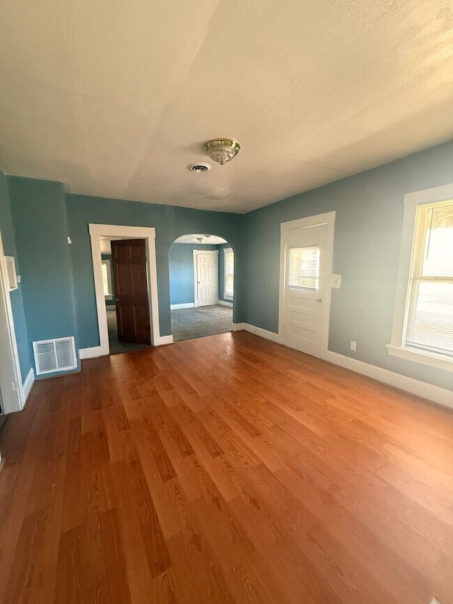 Building Photo - 1113 Ferguson St