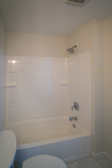 Building Photo - 1277 W 67th St