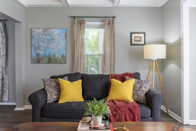 Building Photo - 3175 Rocky River Dr