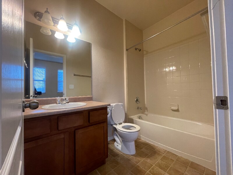 Building Photo - 4717 ROWLAND Heights