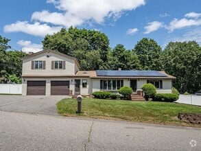 Building Photo - 47 Oriole Dr