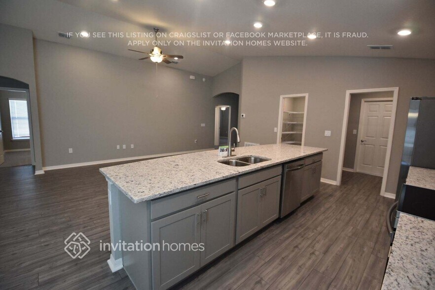 Building Photo - 3810 Willow Ridge Dr