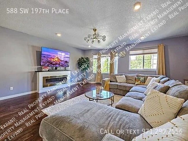 Building Photo - 588 SW 197th Pl