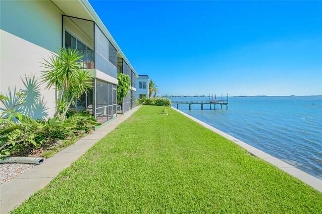 Building Photo - 2566 Gary Cir