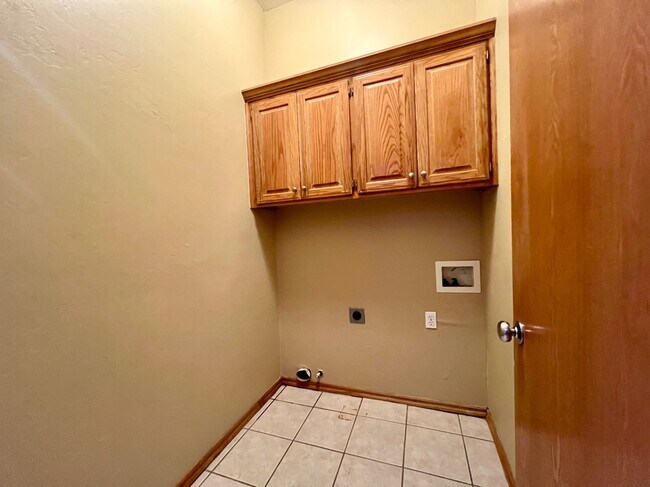 Building Photo - 2909 SE 96th St