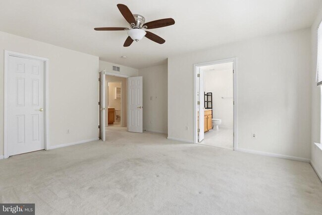 Building Photo - 6177 Derring St