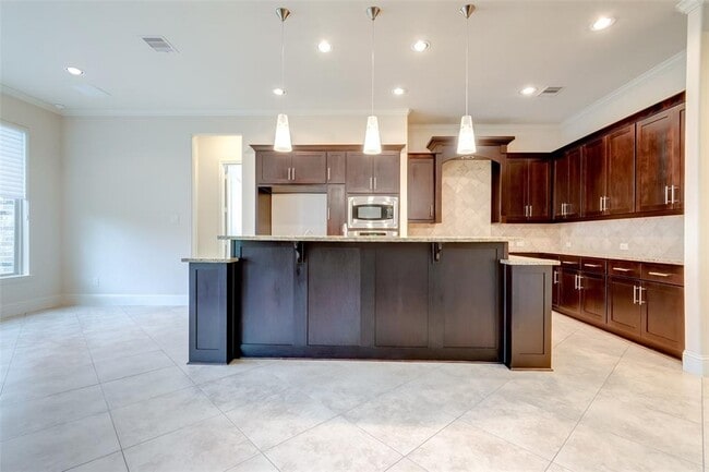 Building Photo - 10307 Latta Creek Dr