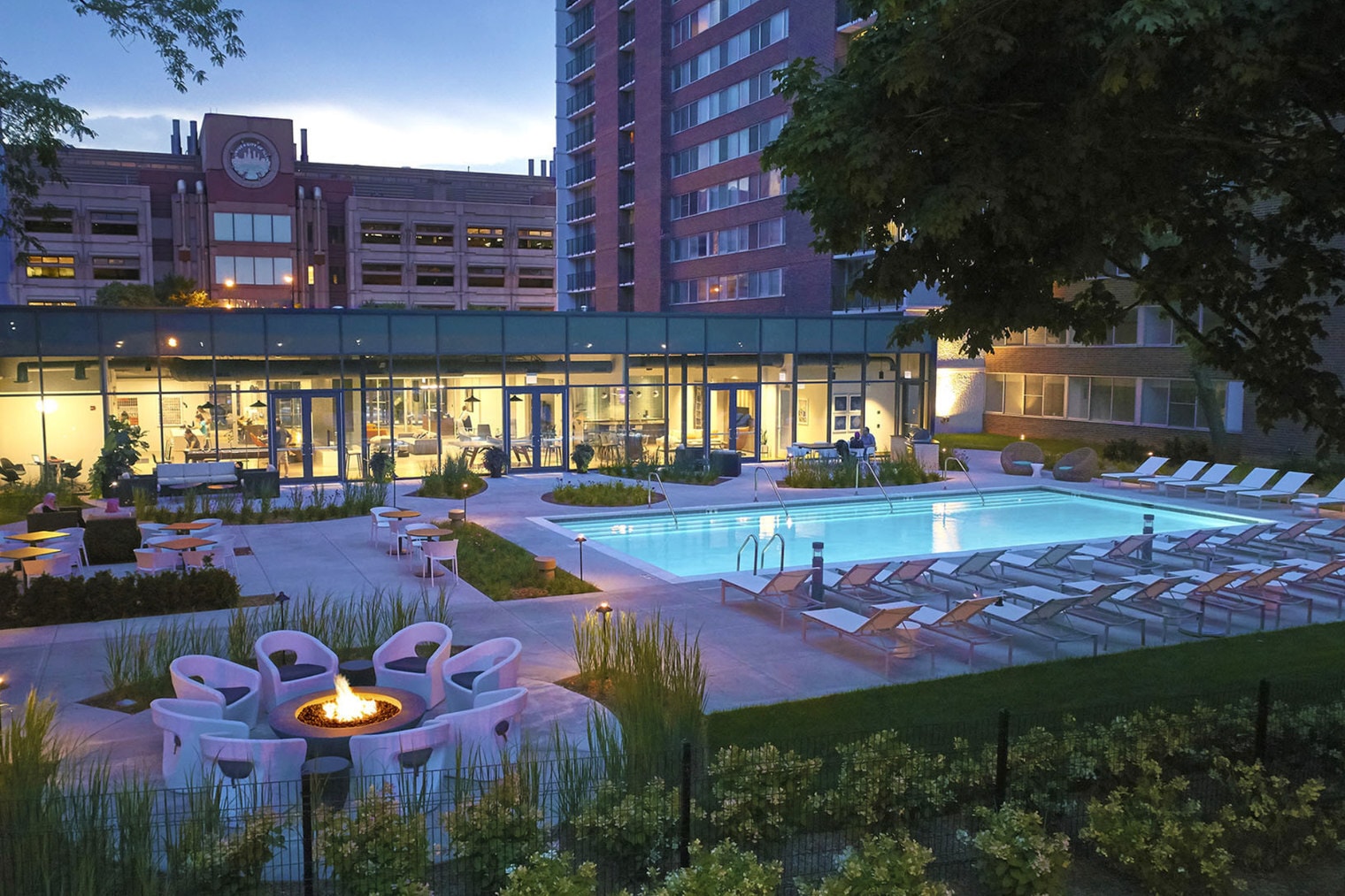 Building Photo - 901 S Ashland Ave