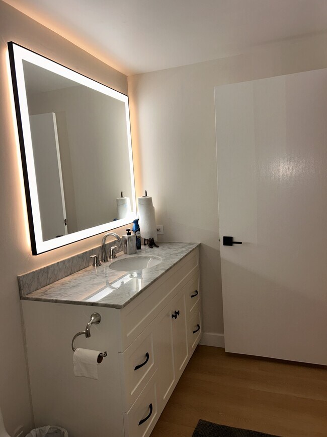 Building Photo - 3740 Ocean Dr