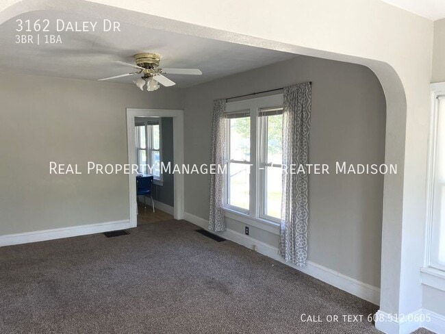 Building Photo - 3162 Daley Dr