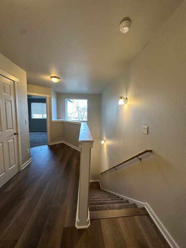 Building Photo - Juniper Ave 4-Plex (Juniper Prop.) - 02900-JUNI-00