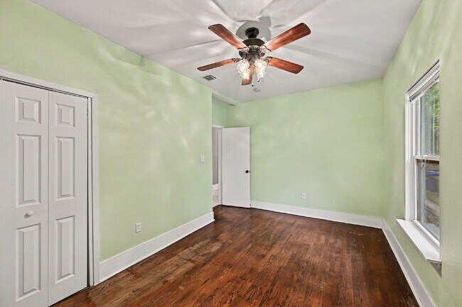 Building Photo - 130 Groveland