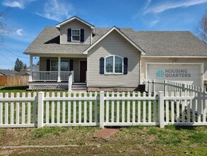 Building Photo - Spacious 4-Bedroom Home in Spokane Valley with Finished Basement & Fenced Yard