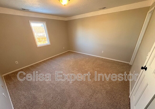 Building Photo - 3236 Bluefield Pl