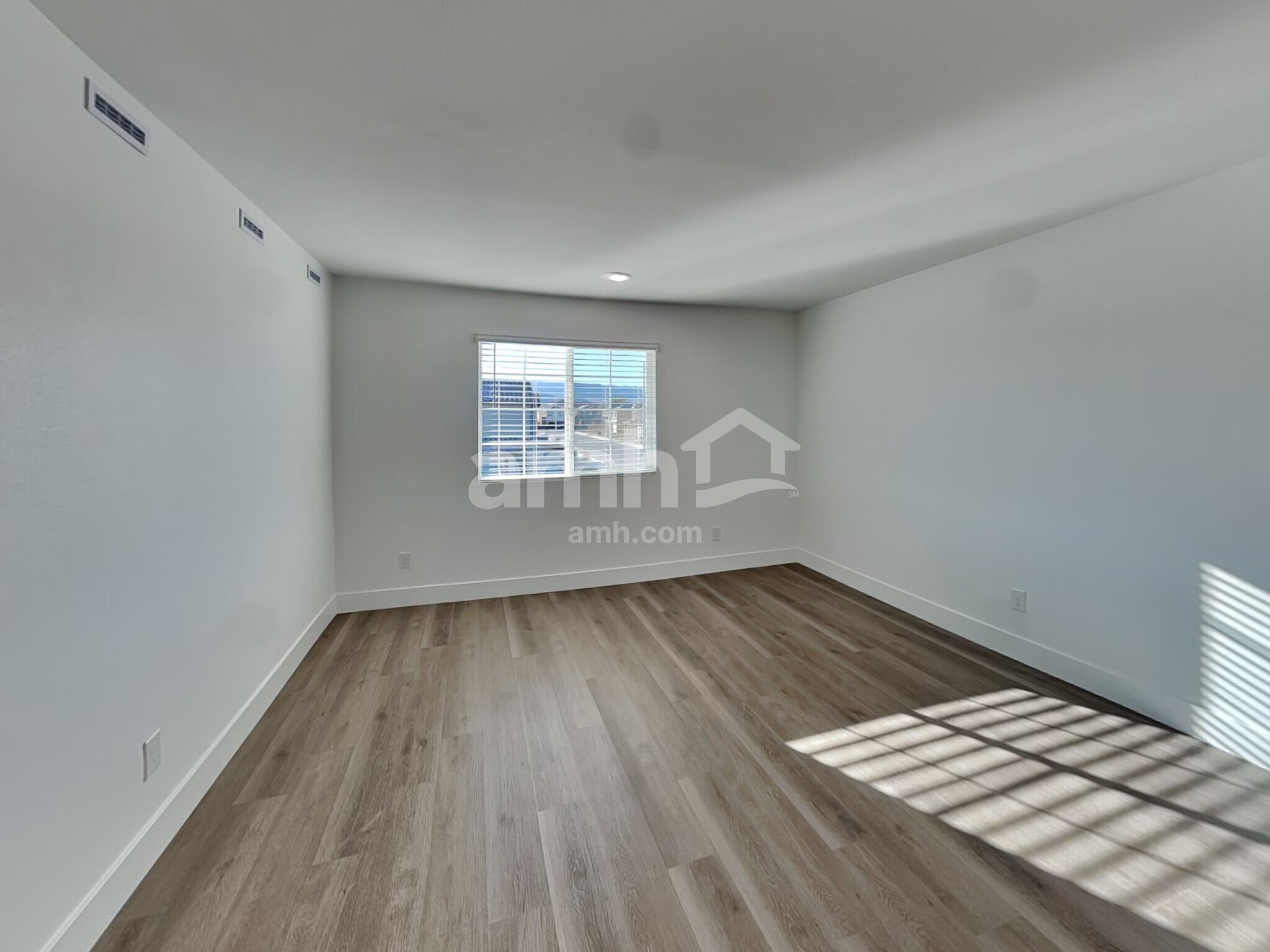 Building Photo - 5734 Las Vegas Crk St