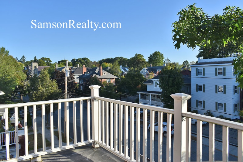 Building Photo - 136 Irving Ave