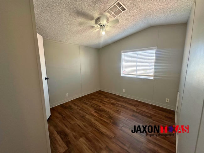 Building Photo - 850 Talbot Ave