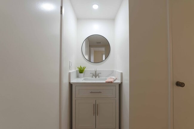 Building Photo - 1825Wilc