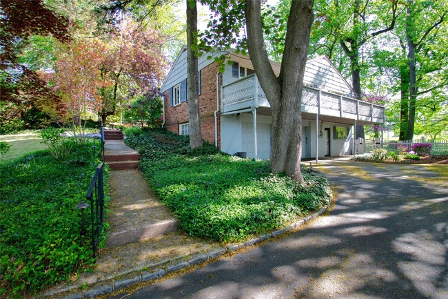Building Photo - 89 Papermill Rd