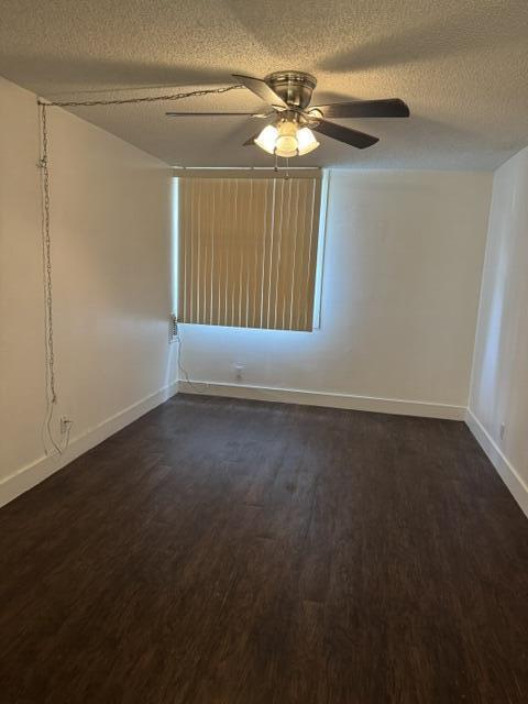 Building Photo - 2701 Riverside Dr