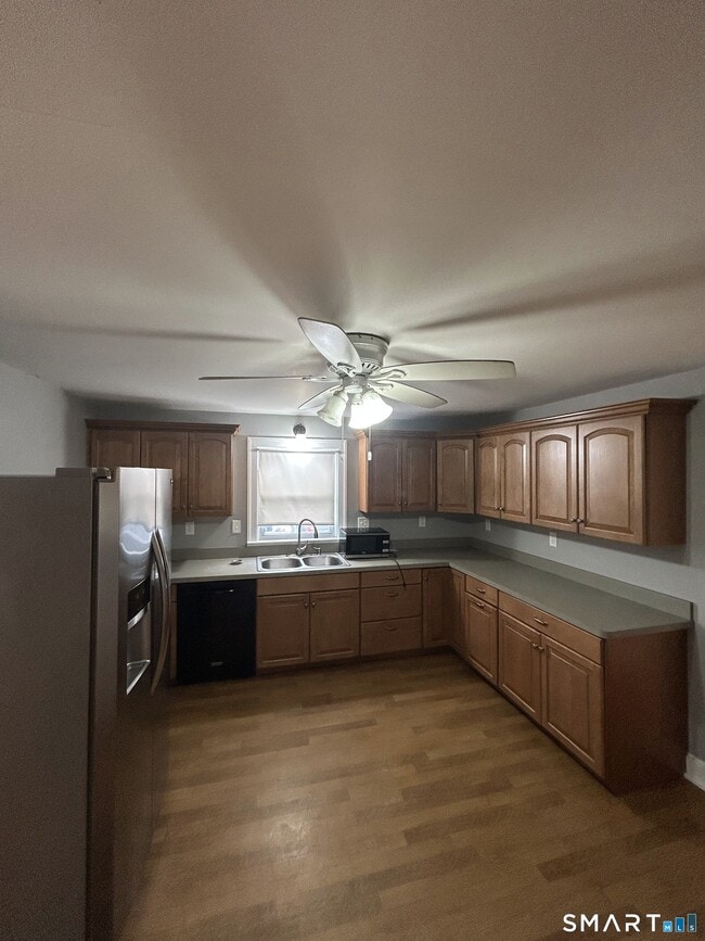 Building Photo - 62 W Elderkin Ave