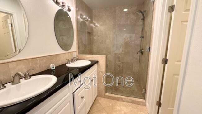 Building Photo - 2620 Vista Del Oro