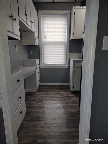 Building Photo - 463 Linden St