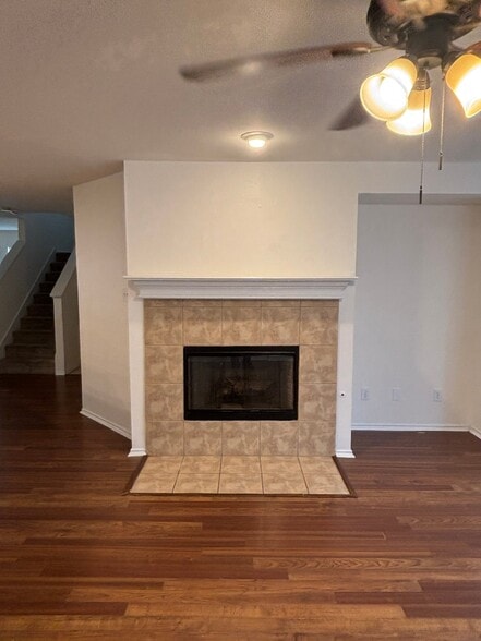 Building Photo - 1327 Falcon Hollow Ln