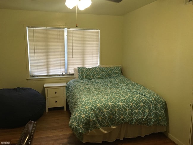 Building Photo - 3 br, 2 bath House - 3902 Oaklawn St 3902 ...