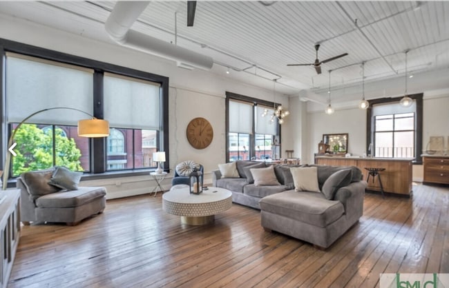 Building Photo - 2 BED | 2 BATH | DOWNTOWN CONDO