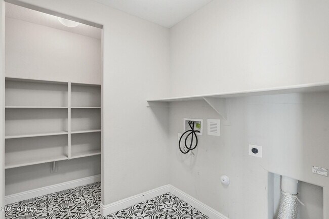 Building Photo - 25632 N 161st Ave