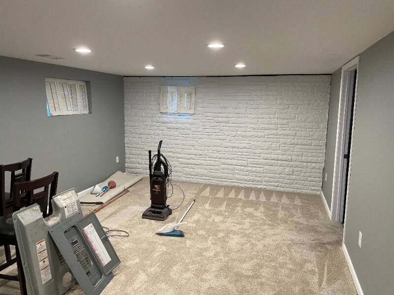 Building Photo - 9914 England Dr