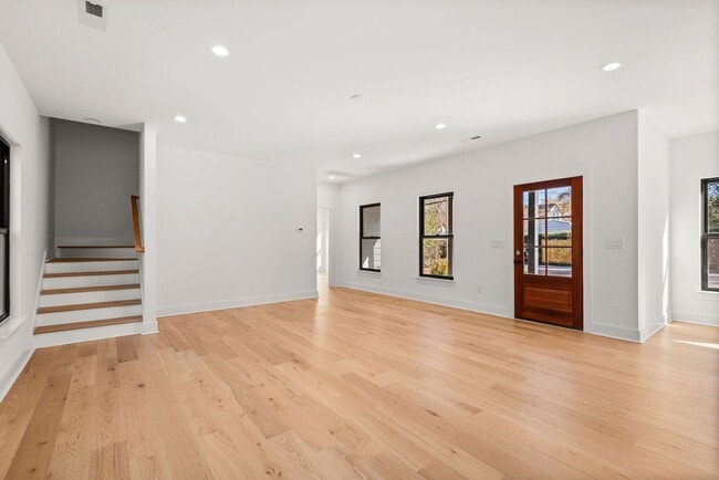 Building Photo - NEW CONSTRUCTION! Old Hickory