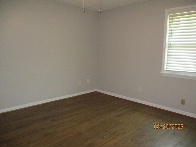 Building Photo - 459 Rachel Dr