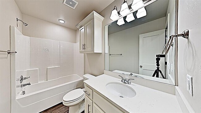 Building Photo - 5014 Avion Ct