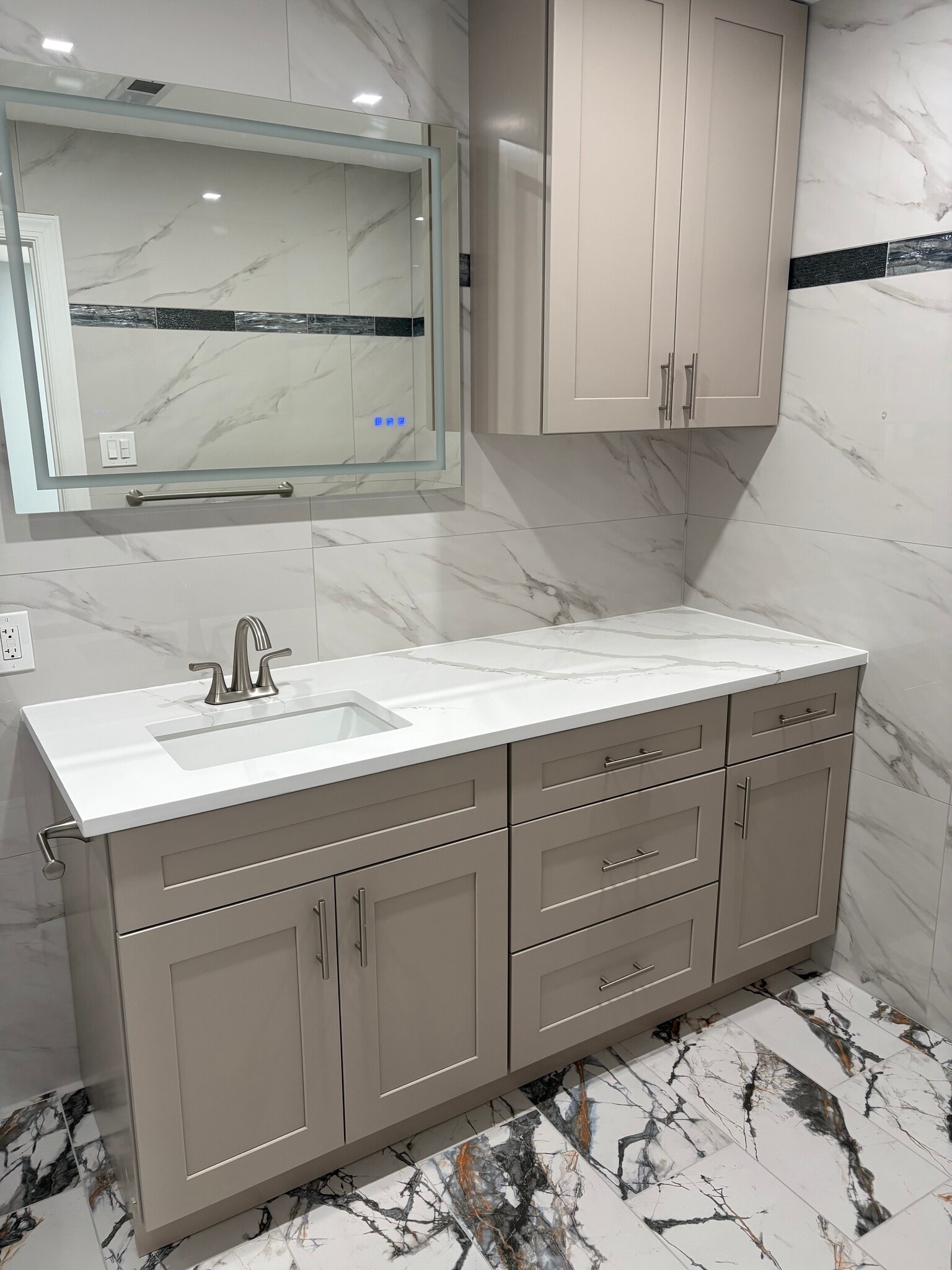 Building Photo - 1304 Diamond Dr