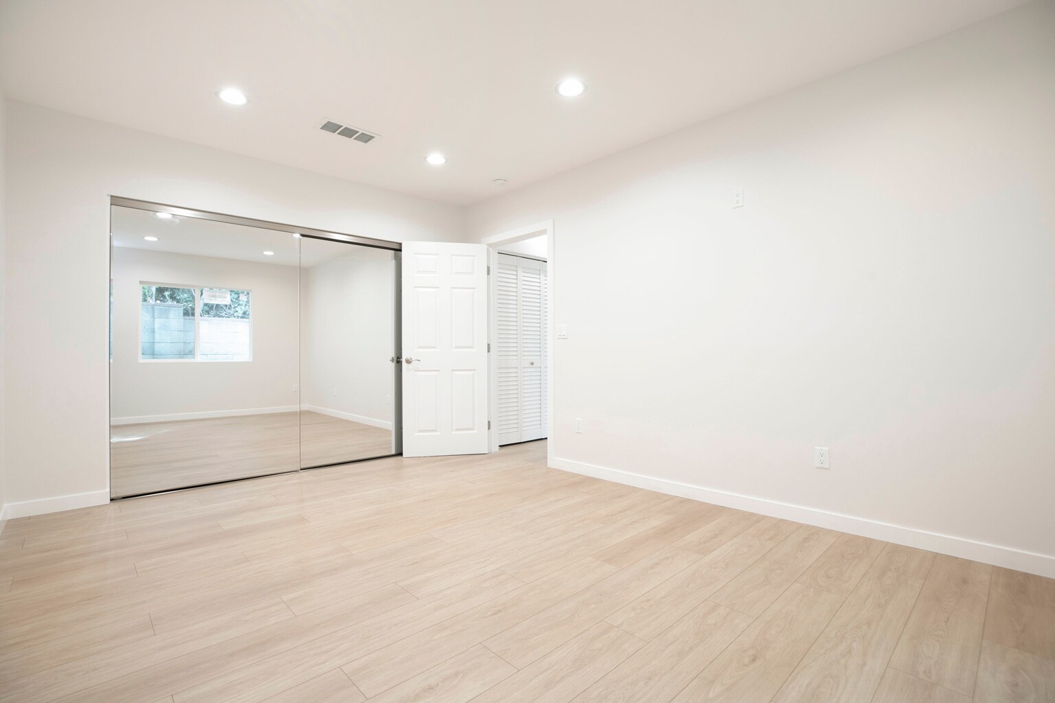 Building Photo - 13118 Branford St