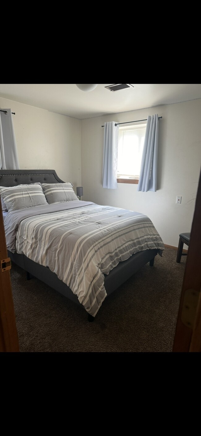 Building Photo - 5013 N 106th St