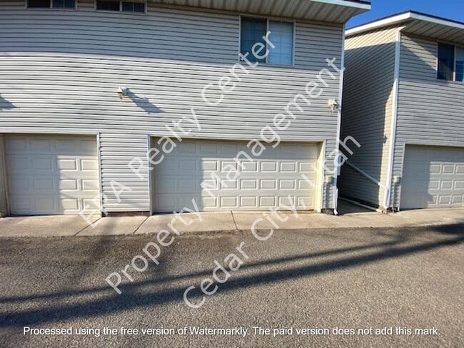 Building Photo - 330 N 900 W