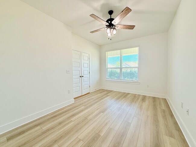 Building Photo - 16924 Fedora Dr
