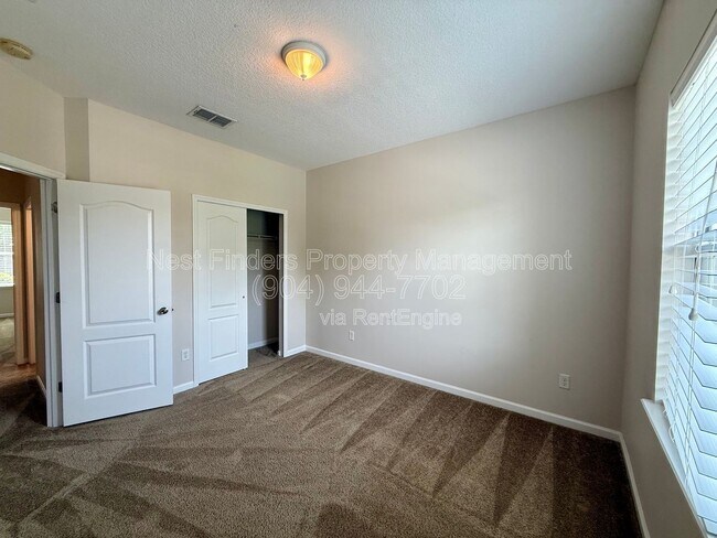 Building Photo - 145 Woodfield Ln